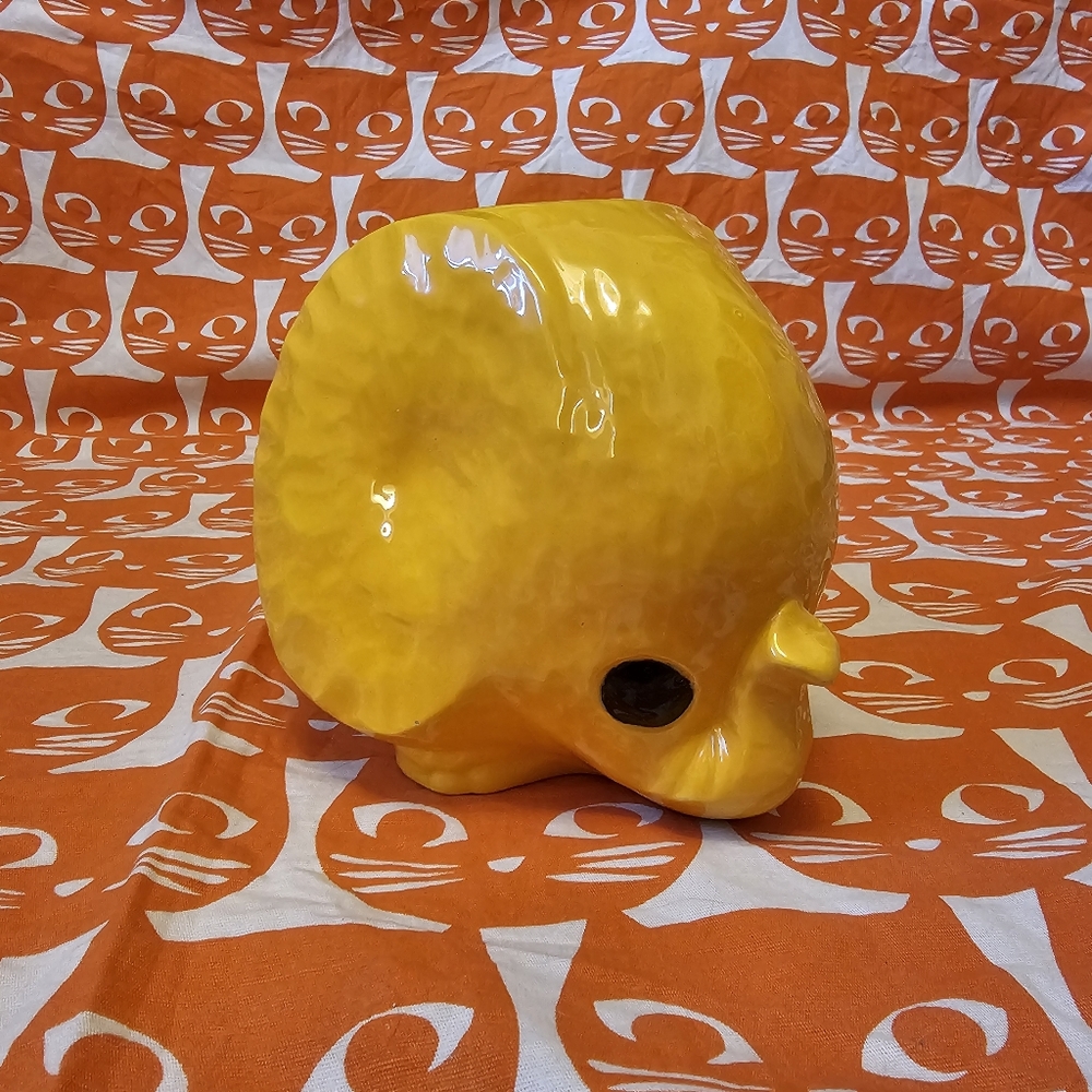 One of a kind Baby Yellow Elephant ceramic plant holder 1977 ADORABLE 💛💛